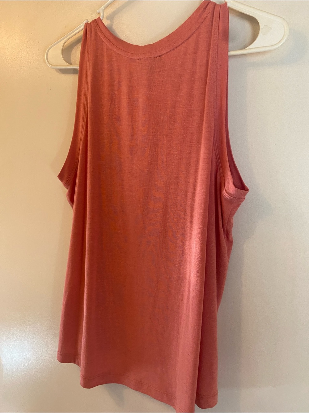 BNWOT Express Coral V-Neck Tank Top - Picture 4 of 4